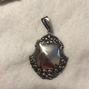 Vintage sterling silver pendant